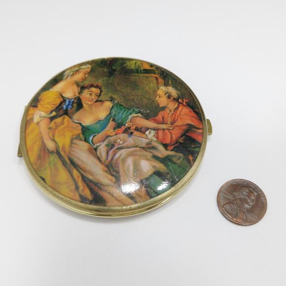 Vintage Two Mirror Compact, Victorian Romantic Scene, 1950s Accessory - Picture 7 of 10